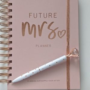 Future Mrs. Planner and countdown calendar